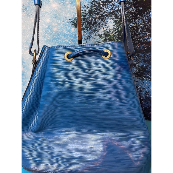 Louis Vuitton Epi Leather Petit Noe Bucket Bag Blue Vintage (LVb2) - Picture 4 of 15